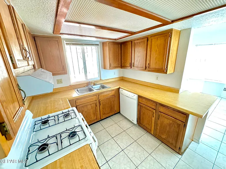 2218 Sea Gull Dr — Photo 11
