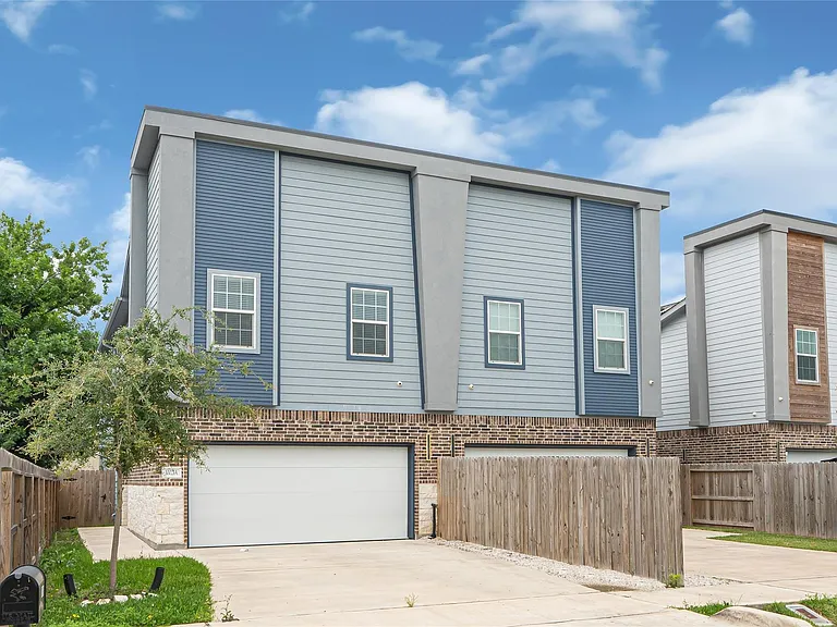 10021 Alfred Ln #A — Photo 2