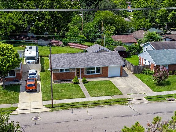 4th image of 2115 Russet Ave