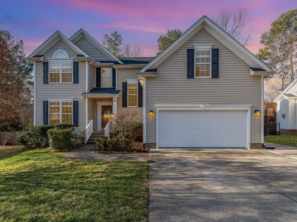 607 Palafox Dr, Chapel Hill, NC 27516