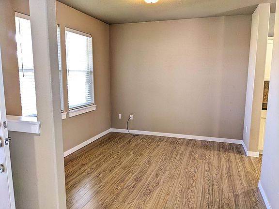 4th image of 1009 Worchester Dr