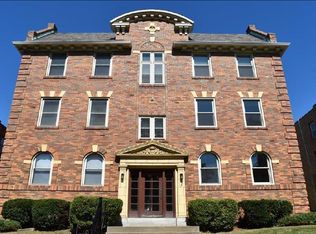 7537 Buckingham Dr #3E, Saint Louis, MO 63105