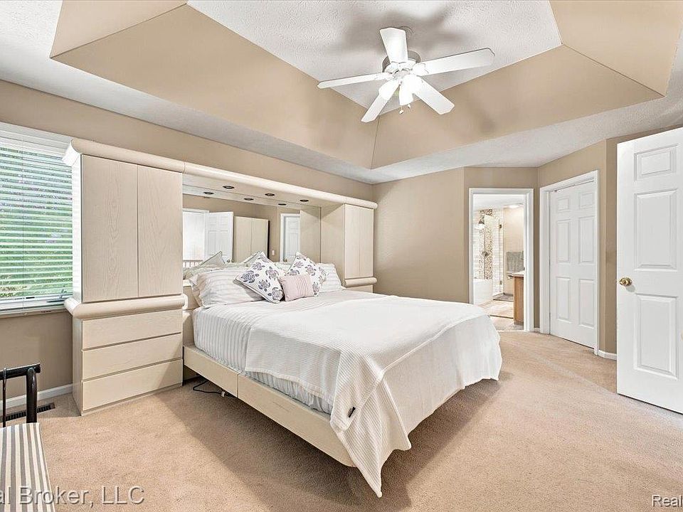 8184 Baypointe Dr, photo 23