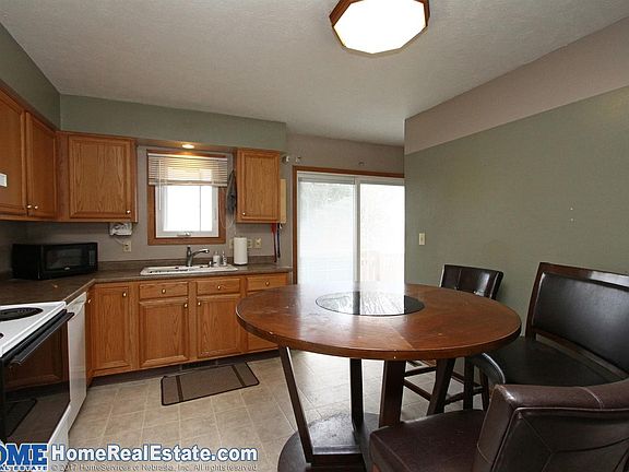 3rd image of 2530 NW 49th St