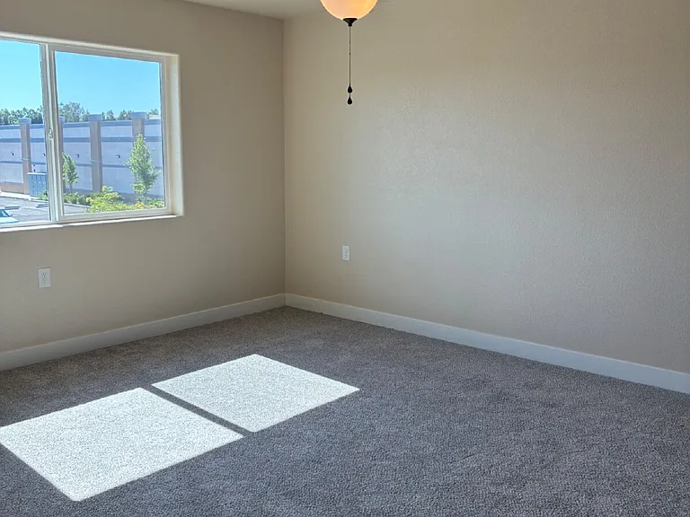 3621 Venice Ave — Photo 31