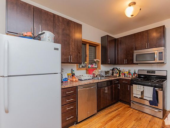 2nd image of 1452 W Cortez St APT 1