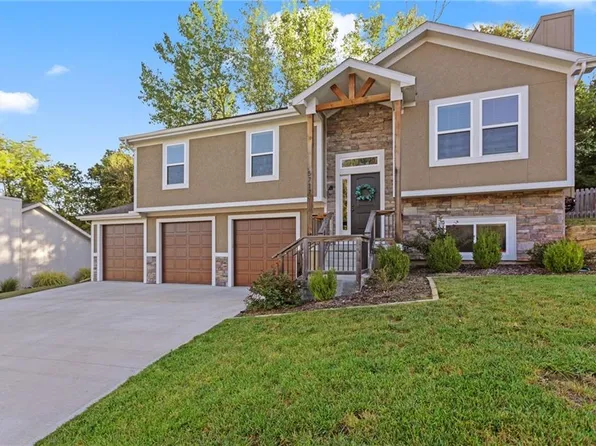 5717 N Overland Dr, Kansas City, MO 64151