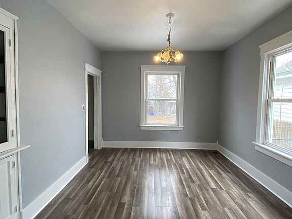 4th image of 27 Jeanette St