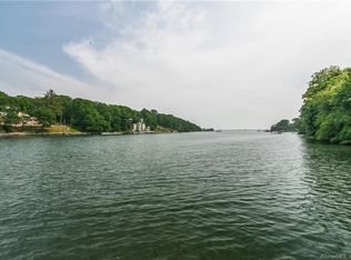 3 Stony Point Rd, Westport, CT 06880