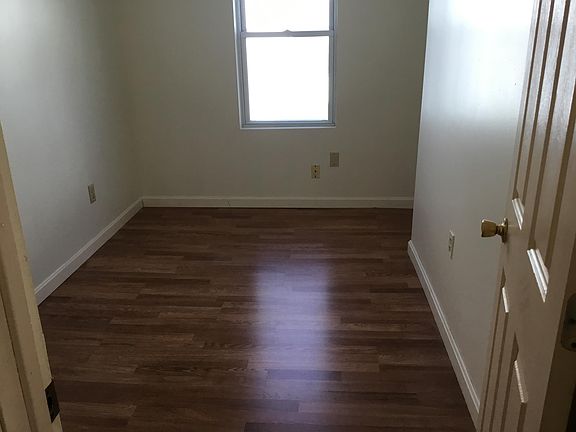 3rd image of 45 Ash St #45