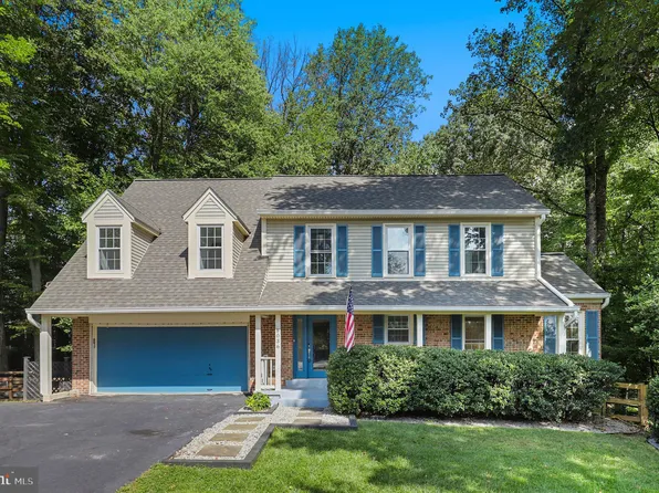 8036 Oak Hollow Ln, Fairfax Station, VA 22039