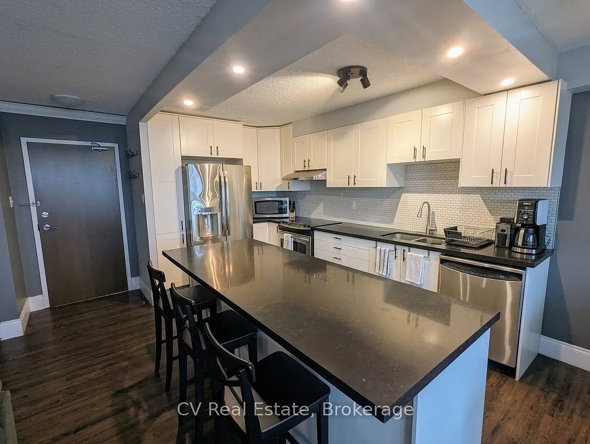 2 bed, $2,950 — Photo 2