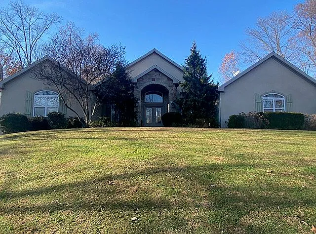 3601 Forest Edge Dr photo 1