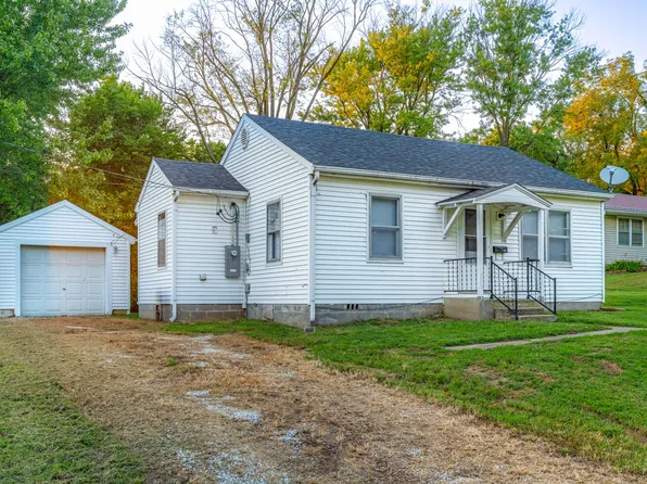 300 Nipper St, Fayette, MO 65248
