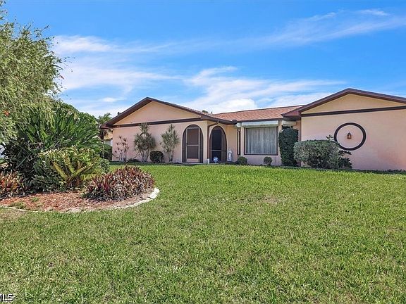 2nd image of 6070 Anchorline Ct