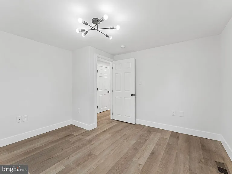 308 Delsea Dr — Photo 9