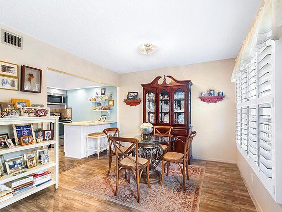 4th image of 305 Wellington Cir #M