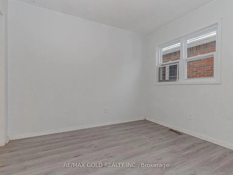 55 Hamilton St — Photo 13