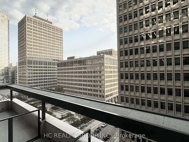 955 Bay St #1008 — Photo 8
