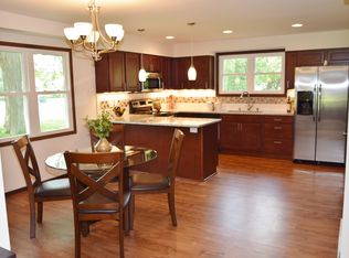 444 Lori Ln, Cottage Grove, WI 53527