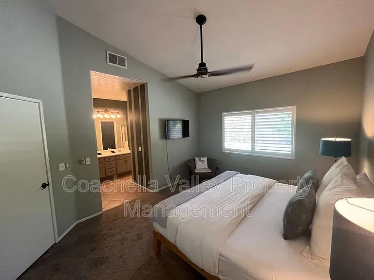 2162 Shannon Way — Photo 14