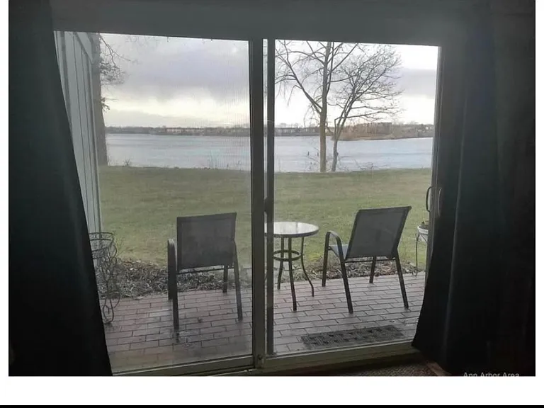 9625 Harbour Cove Ct — Photo 1