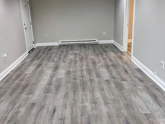 5th image of 6351-6355 Lancaster Ave #105