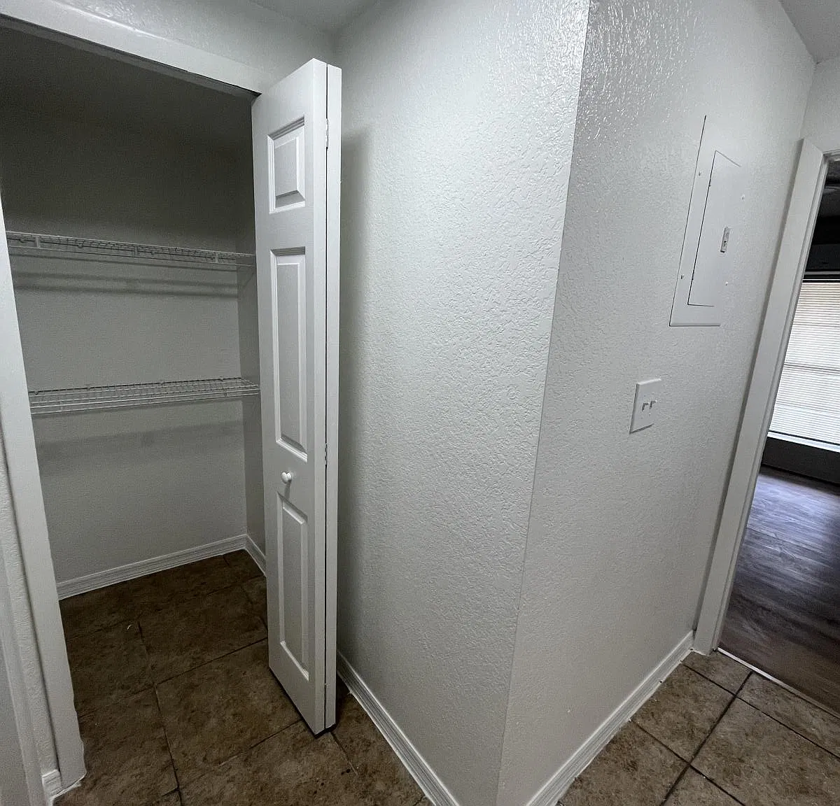 839 Woods Ave — Photo 4