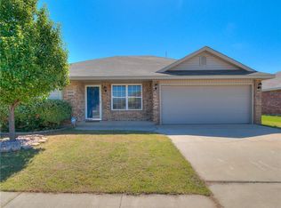 8028 Sunny Pointe Ln, Oklahoma City, OK 73135