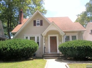 214 Wilson St, Hackensack, NJ 07601