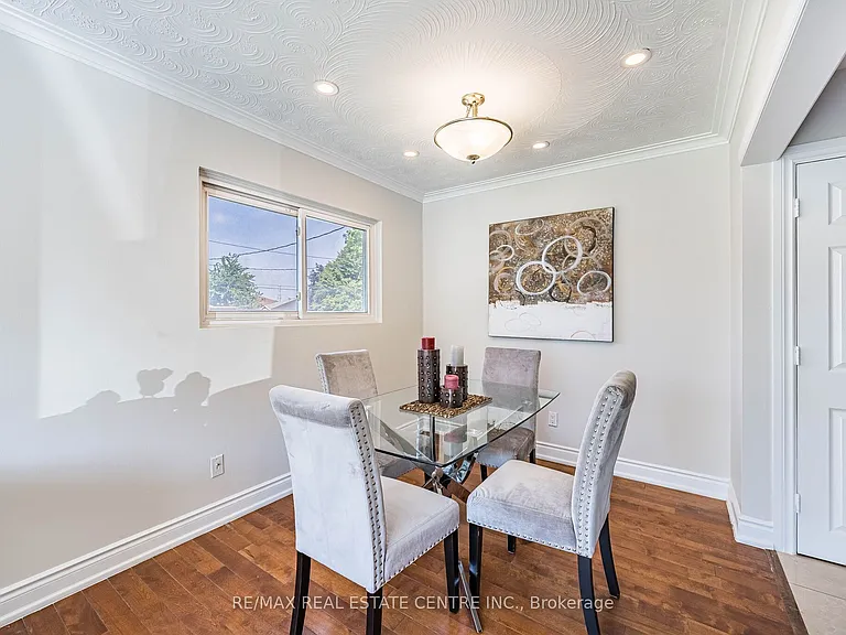 2 Milner Rd #MAIN FLOOR — Photo 14