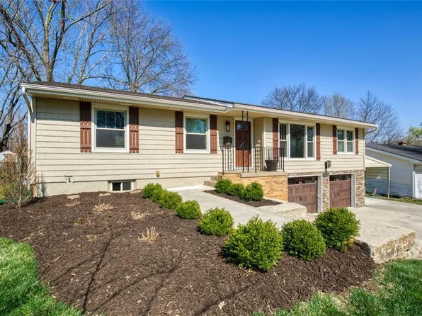 5214 NE 39th St, Kansas City, MO 64117