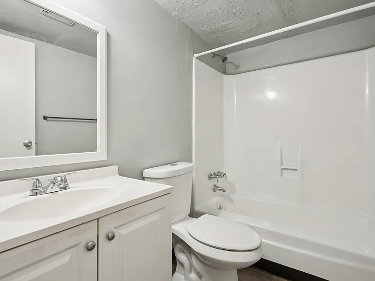 Aspen Apartments — Photo 5