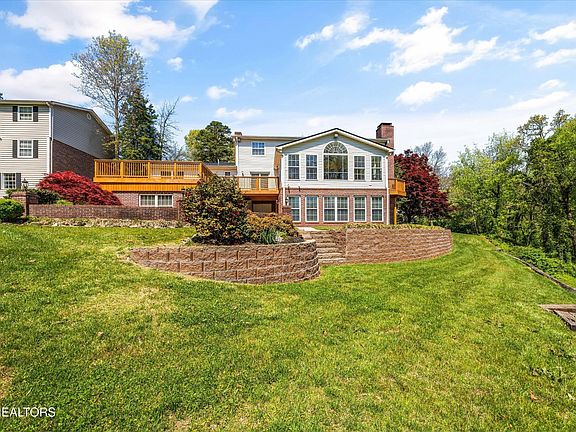 2nd image of 8904 Ormand Ln