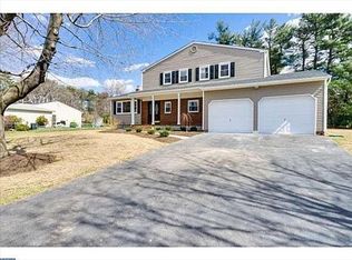 4 Brian Dr, Hamilton, NJ 08619