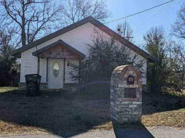 111 W Parks St, Prairie Grove, AR 72753