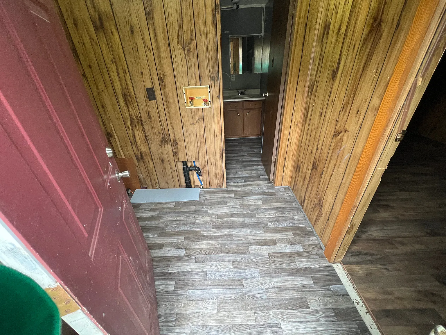 3 bed, 1.5 bath, 1600 sqft, $850 — Photo 3