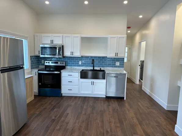 53 Sand Creek Rd, Albany, NY