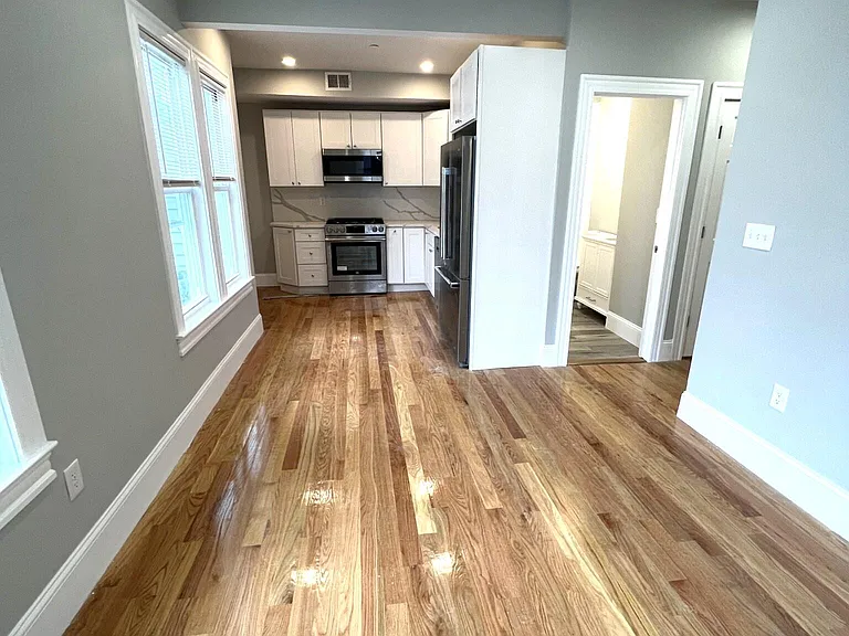 73 Pearl St #1 — Photo 6