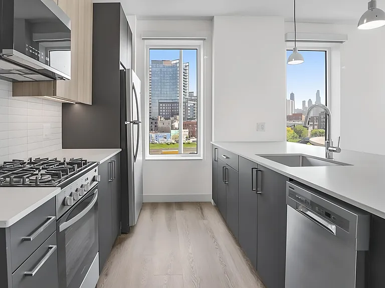 641 N Ogden Ave #710 — Photo 12