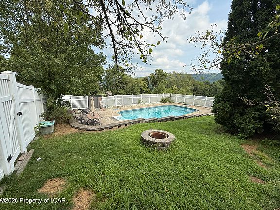 4th image of 127 Klinger Dr