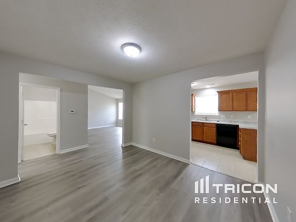 4th image of 5613 Wild Horse Dr