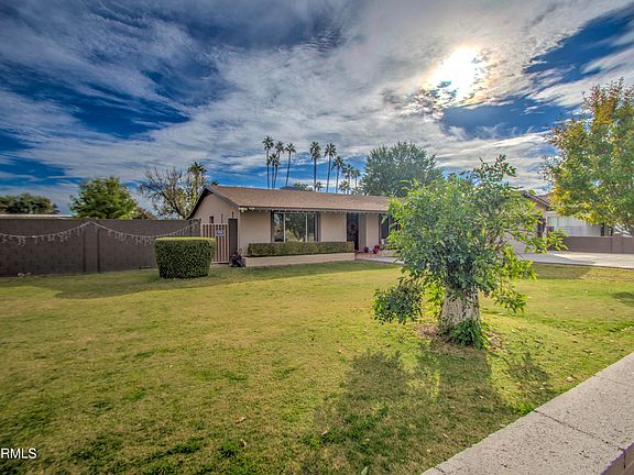 5th image of 3305 N 107TH Avenue