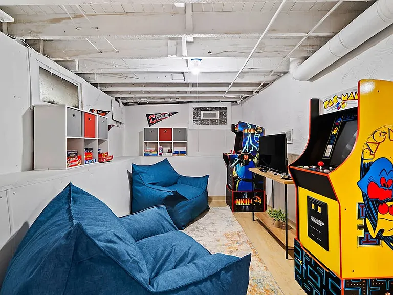 Building's Lounge