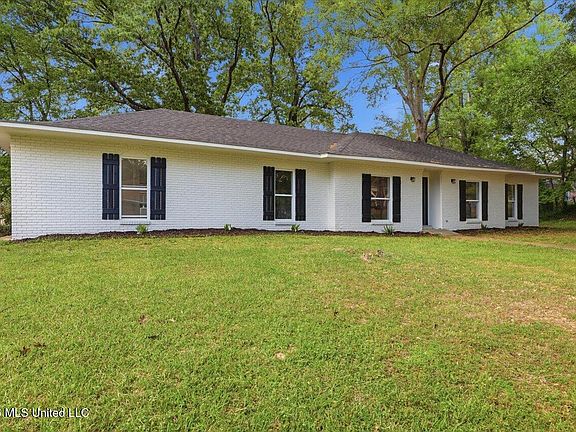 4th image of 1201 Rockingham Dr