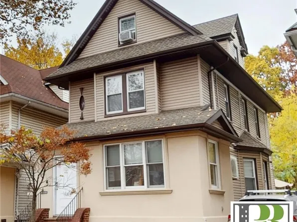 941 E 15th St, Brooklyn, NY 11230