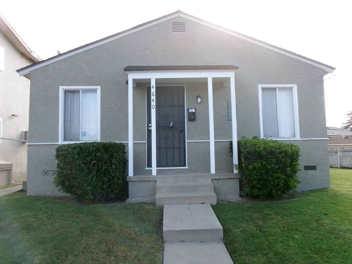 Building Photo - R05-095-MF