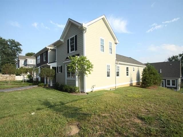 1st image of 4 Bradford Place Dr