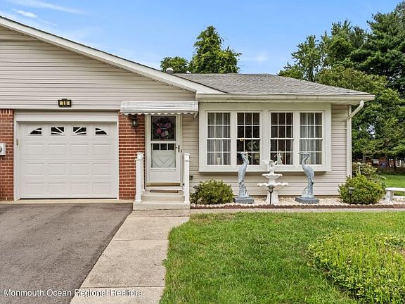2nd image of 3 Jackson Ct #B