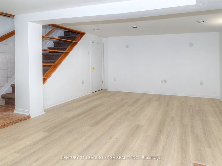 9 Wallington Ave — Photo 3